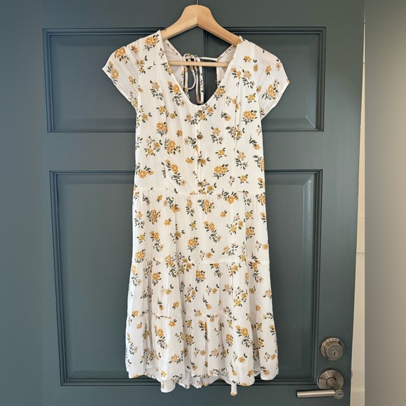 Hollister Floral White and Yellow SunDress - Picture 1 of 5